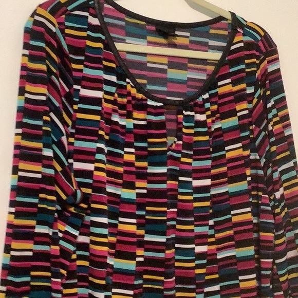 Worthington Tops - Worthington keyhole Faux Leather trim Shirt plus 2X Pit to Pit 26 in, L 27